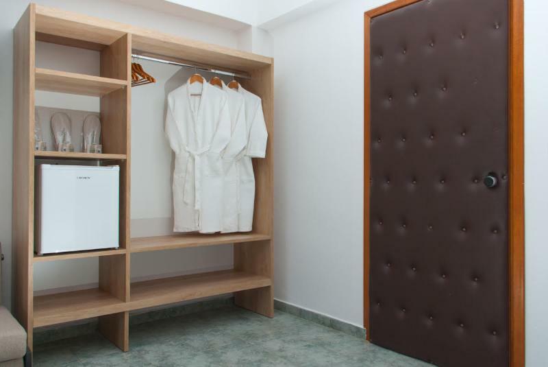 Calma Beach Hotel Ставрос Екстериор снимка